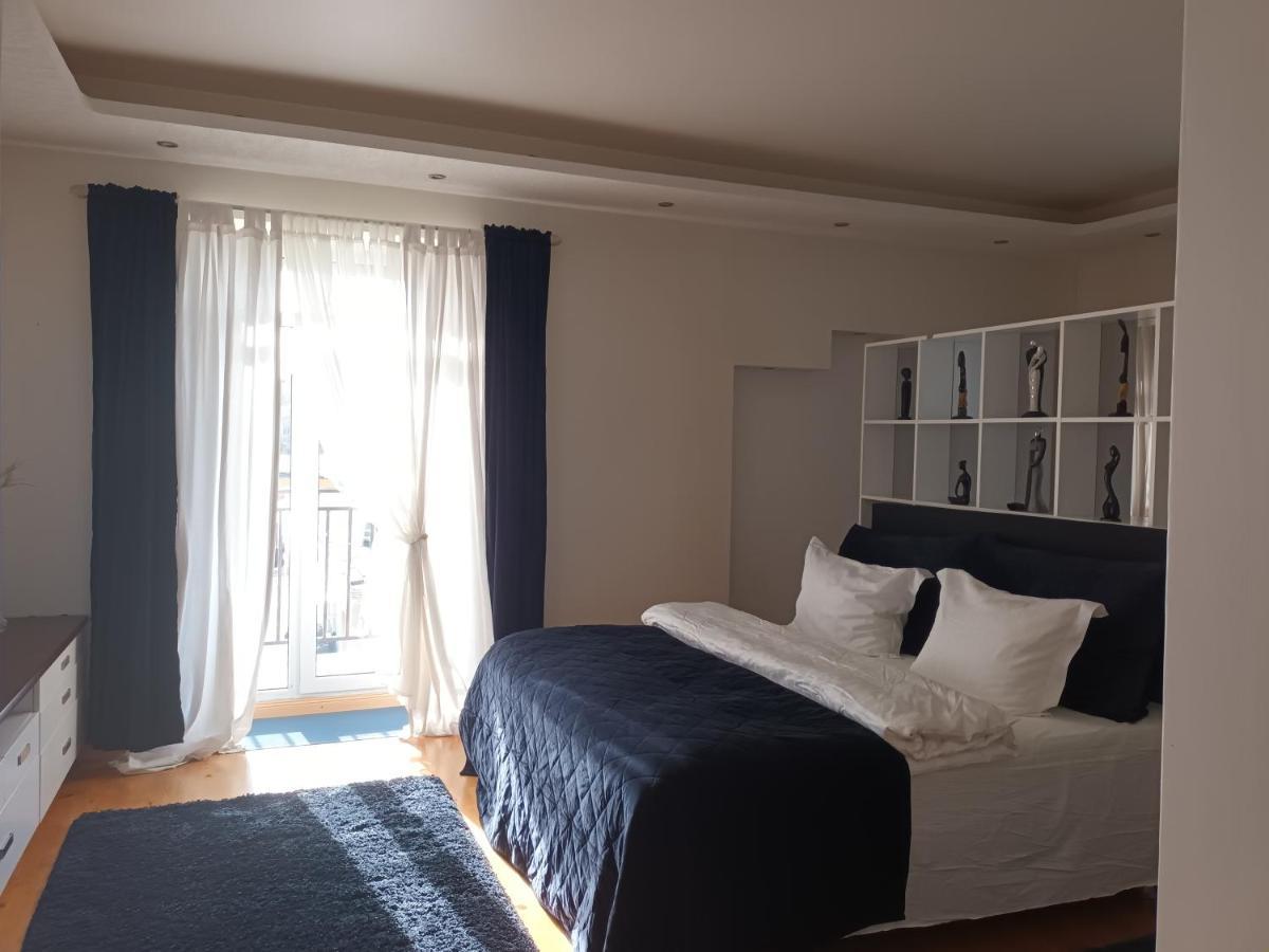 Skaistakalnio Apartamentai ปาเนเวชิส ภายนอก รูปภาพ